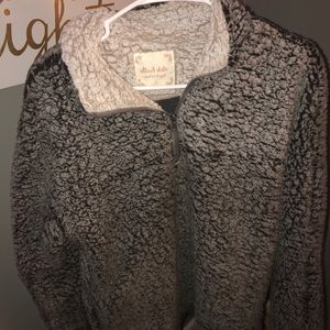 Altar’d state wubby pullover